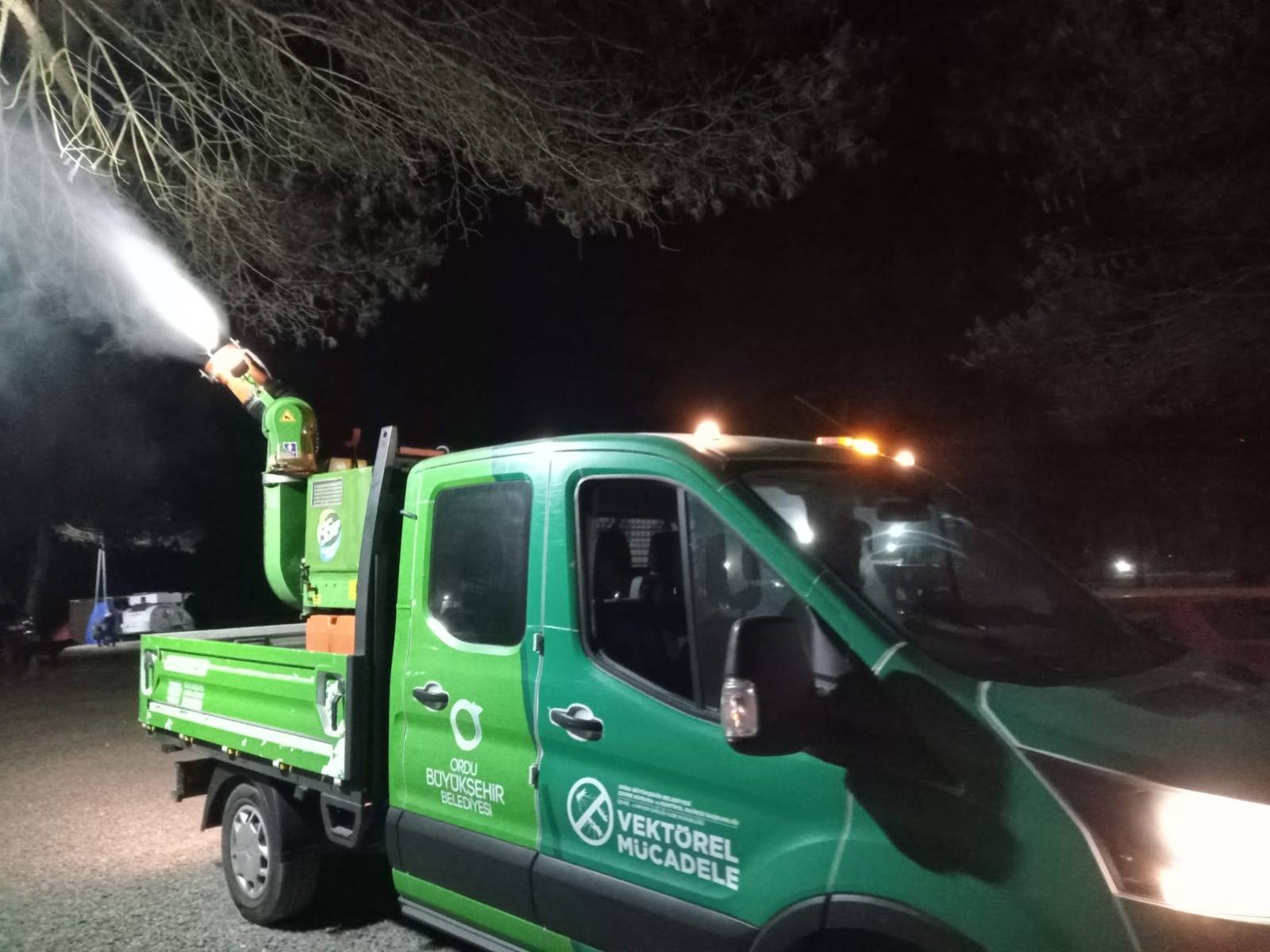 BÜYÜKŞEHİR SİVRİSİNEKLERE KARŞI SAHADA